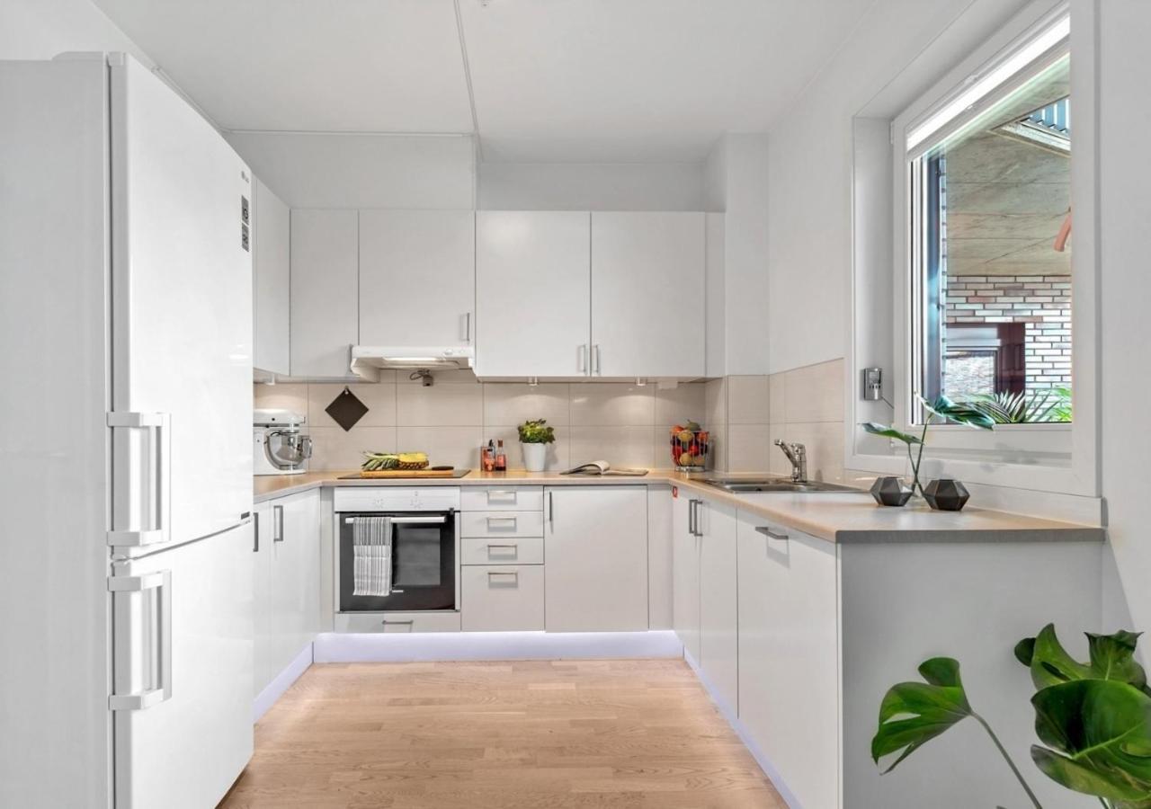 Seaside Apt - 2 Sunny Balconies - Modern - 6 Pax Осло Экстерьер фото